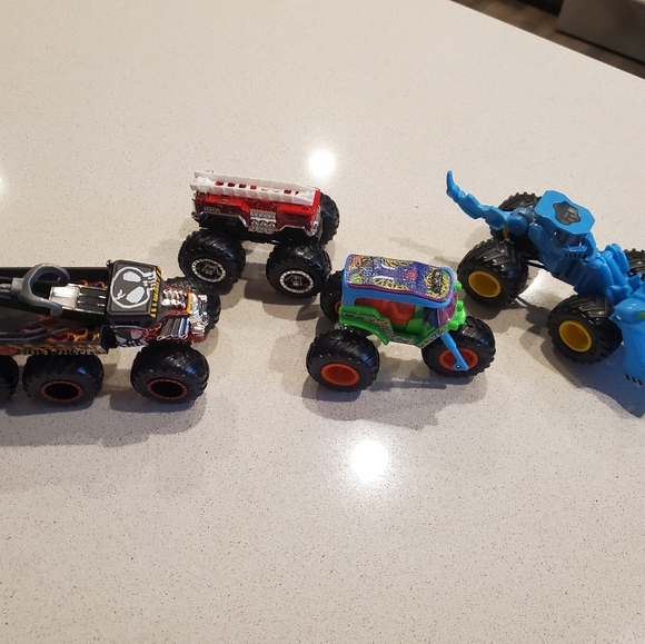 Unique Monster Truck Toy Set  of 4 - Picture 3 of 4
